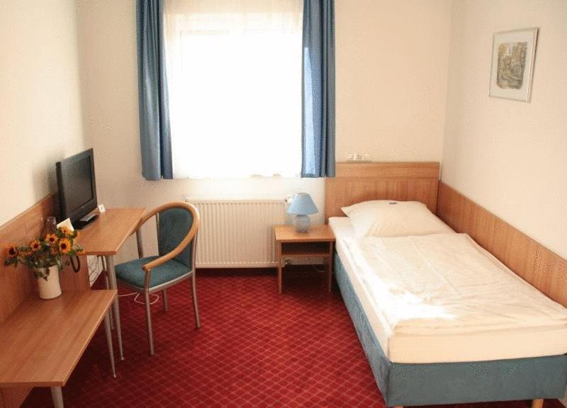 Hotel Schillerplatz Öhringen Exteriör bild